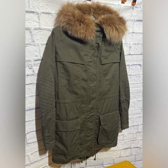 $995.00 Vince Olive Jacket with Coyote Fur Trim Hood, Size XS - Picture 2 of 8